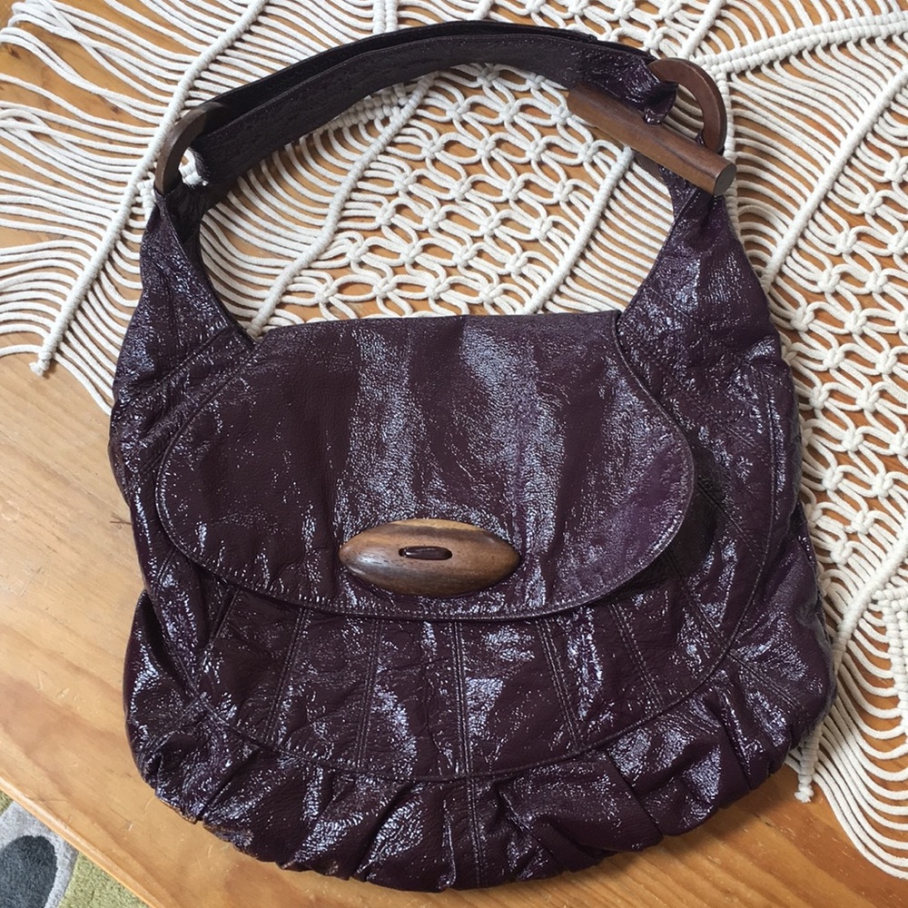 Eggplant patent leather bag with adjustable strap